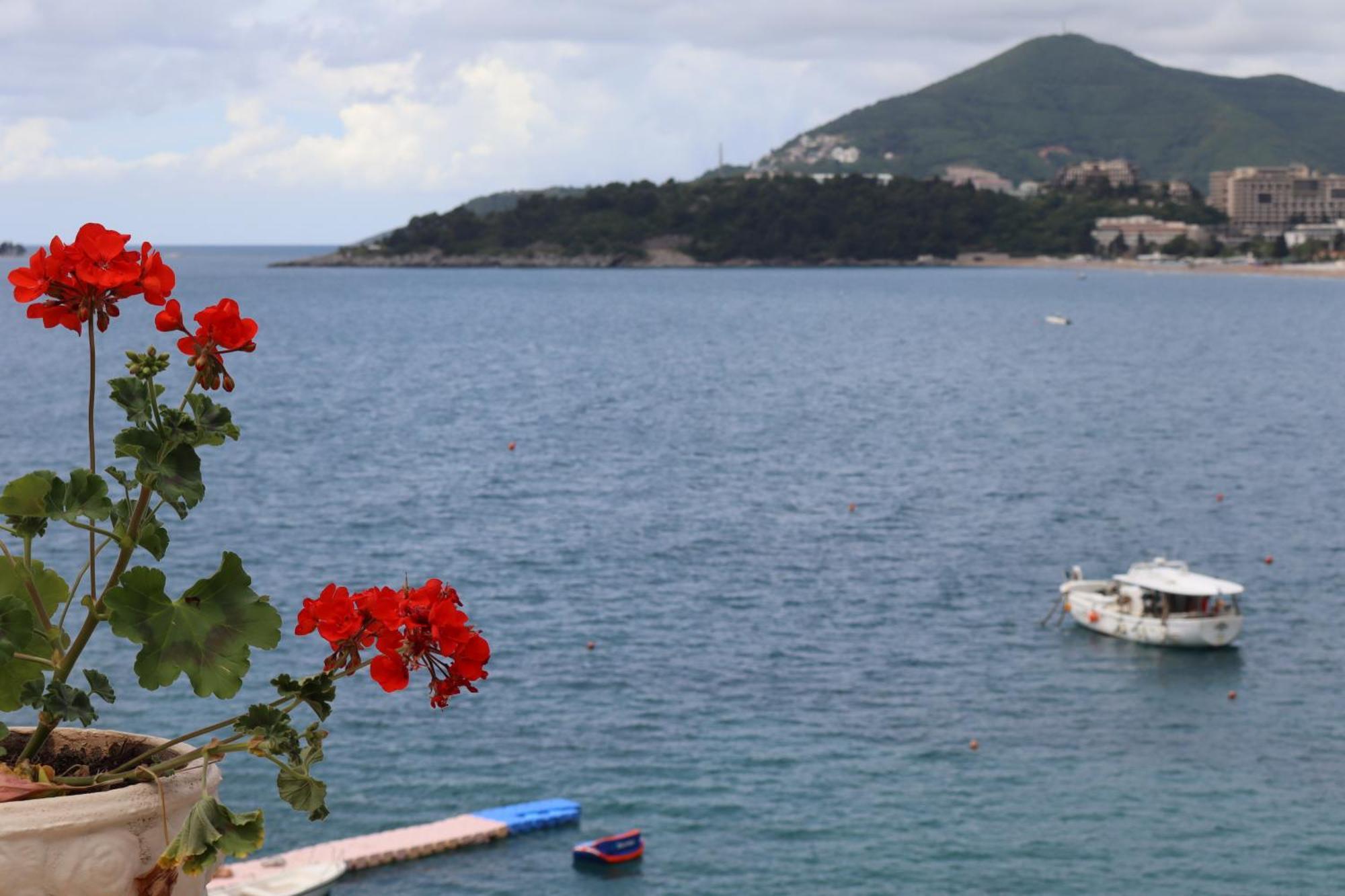 New Hotel Kuc By Marvel Budva Bagian luar foto